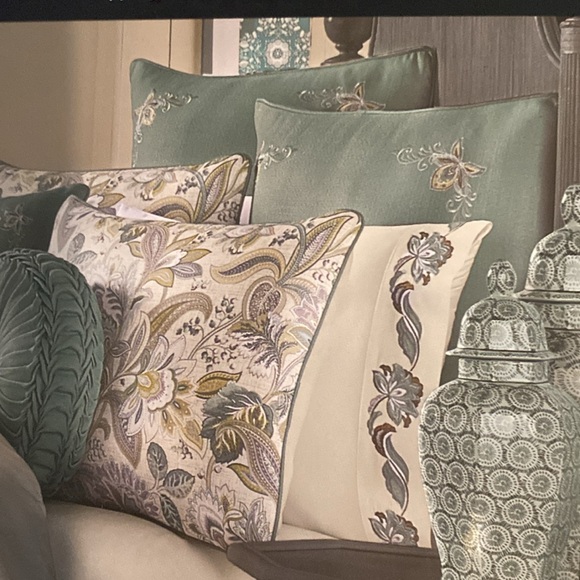 J. QUEEN NEW YORK EUROPEAN SHAM, ALEXANDRA TEAL, w/EMBROIDERY 26” x 26” NWT - Picture 2 of 7